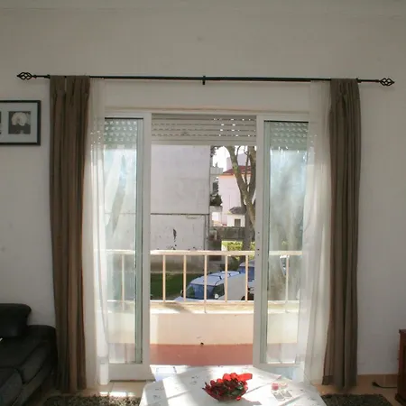 With 2 Bedrooms In Cascais, With Wonderful Sea View, Balcony דירה קסקאיס