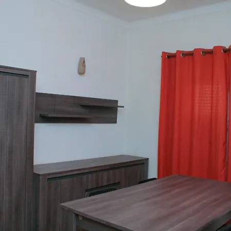 With 2 Bedrooms In Cascais, With Wonderful Sea View, Balcony Apartment